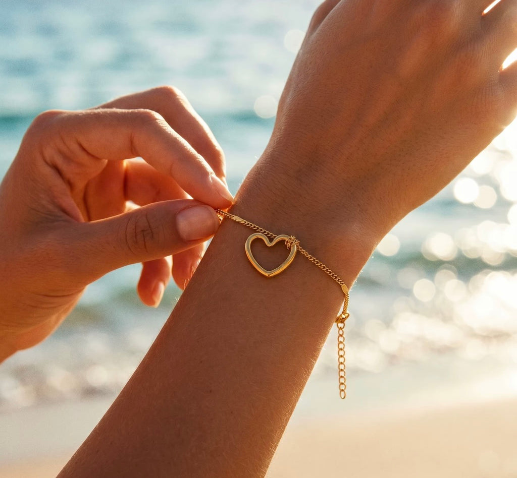 HeartLink™ Waterproof Stainless Steel Bracelet – Gold